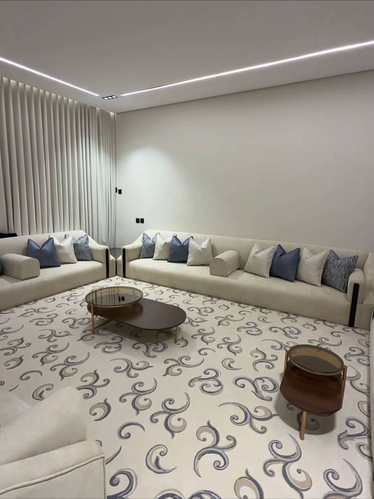 تفصيل كنب حسب الطلب - Dazzle Home