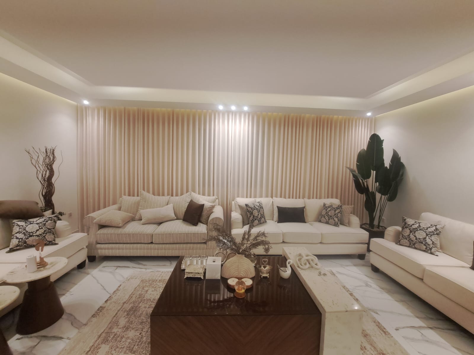 تفصيل كنب حسب الطلب - Dazzle Home